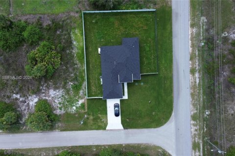 Villa ou maison à louer à Lehigh Acres, Floride: 3 chambres, 143.63 m2 № 2182137 - photo 2