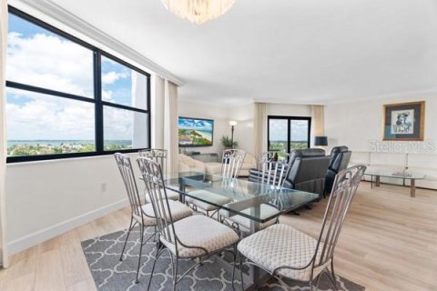 Condo in Longboat Key, Florida, 2 bedrooms  № 1853826 - photo 8
