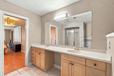 Casa en venta en Tampa, Florida, 4 dormitorios, 260.68 m2 № 2386625 - foto 15