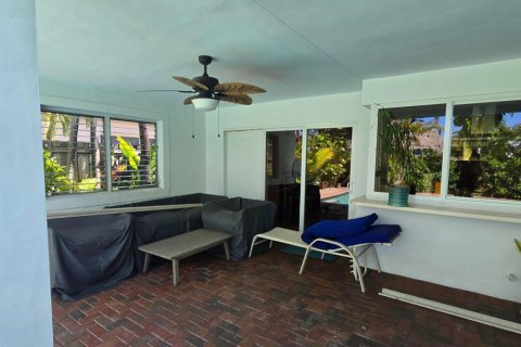 House in Hollywood, Florida 3 bedrooms, 233.93 sq.m. № 2286638 - photo 17