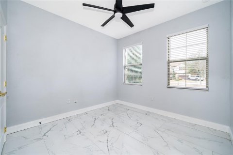 House in DeBary, Florida 4 bedrooms, 233.28 sq.m. № 2111561 - photo 18