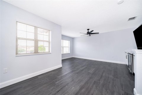 House in DeBary, Florida 4 bedrooms, 233.28 sq.m. № 2111561 - photo 23