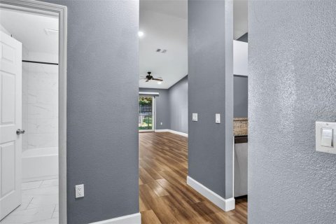 Villa ou maison à louer à New Port Richey, Floride: 2 chambres, 93.65 m2 № 2429414 - photo 5