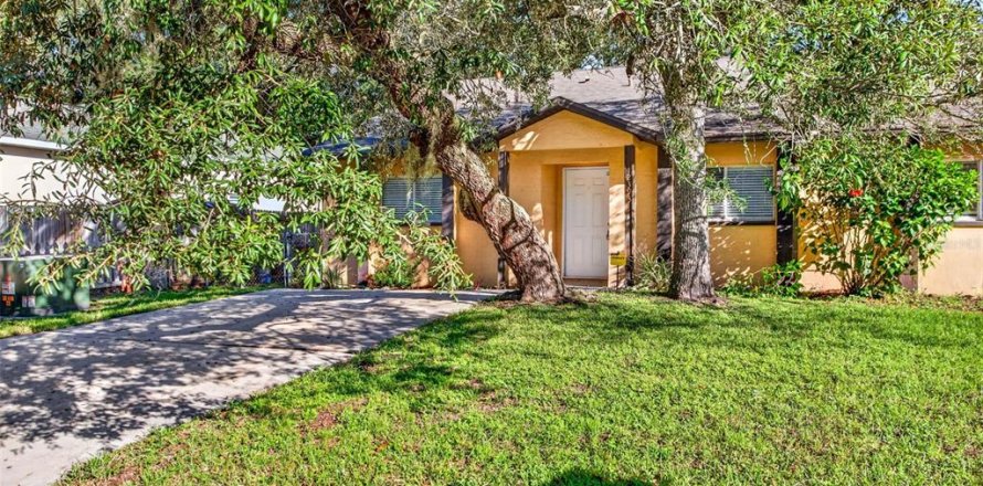 Villa ou maison à New Port Richey, Floride 2 chambres, 93.65 m2 № 2429414