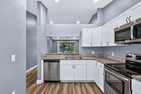 Villa ou maison à louer à New Port Richey, Floride: 2 chambres, 93.65 m2 № 2429414 - photo 9