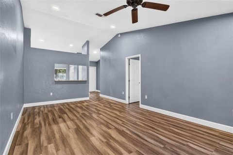 Villa ou maison à louer à New Port Richey, Floride: 2 chambres, 93.65 m2 № 2429414 - photo 15