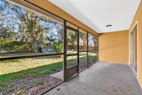 Villa ou maison à louer à New Port Richey, Floride: 2 chambres, 93.65 m2 № 2429414 - photo 28