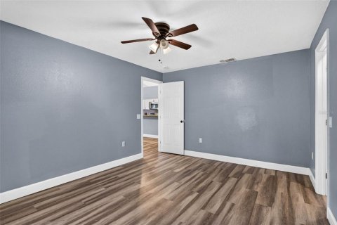 Villa ou maison à louer à New Port Richey, Floride: 2 chambres, 93.65 m2 № 2429414 - photo 24