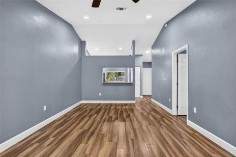 Villa ou maison à louer à New Port Richey, Floride: 2 chambres, 93.65 m2 № 2429414 - photo 16