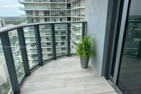 Снять в аренду кондоминиум в Майами, Флорида 2 спальни, 90.3м2, № 2005938 - фото 19