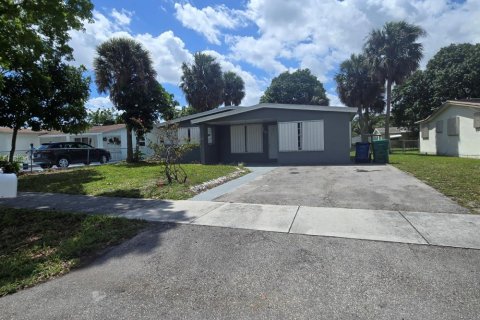 Villa ou maison à Lauderhill, Floride 3 chambres, 115.29 m2 № 2274465