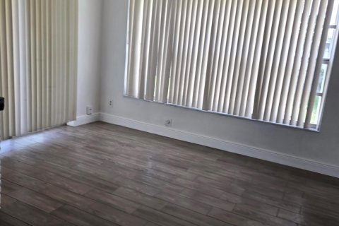 Villa ou maison à louer à Lauderhill, Floride: 3 chambres, 115.29 m2 № 2274465 - photo 15