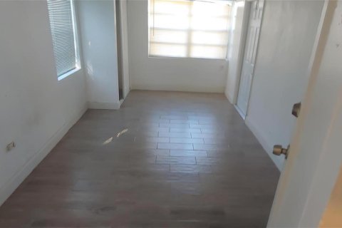 Villa ou maison à louer à Lauderhill, Floride: 3 chambres, 115.29 m2 № 2274465 - photo 7