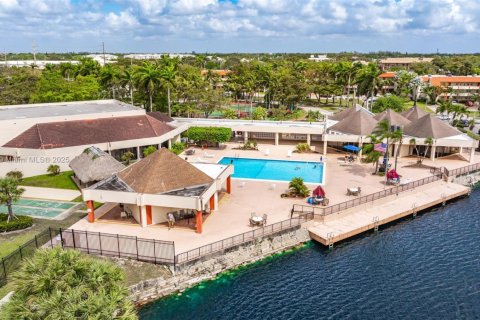 Купить кондоминиум в Санрайз, Флорида 2 спальни, 78.97м2, № 1965701 - фото 30