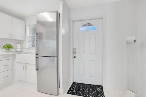 Купить кондоминиум в Санрайз, Флорида 2 спальни, 78.97м2, № 1965701 - фото 7