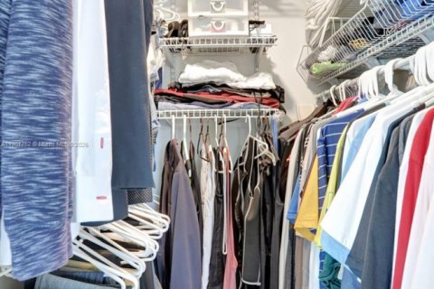 Купить кондоминиум в Санрайз, Флорида 2 спальни, 78.97м2, № 1965701 - фото 19