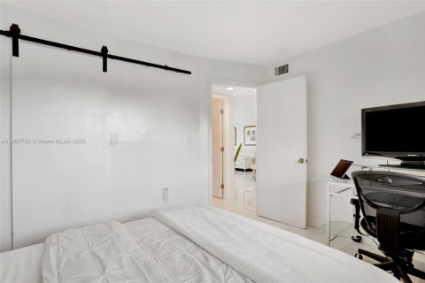 Купить кондоминиум в Санрайз, Флорида 2 спальни, 78.97м2, № 1965701 - фото 23