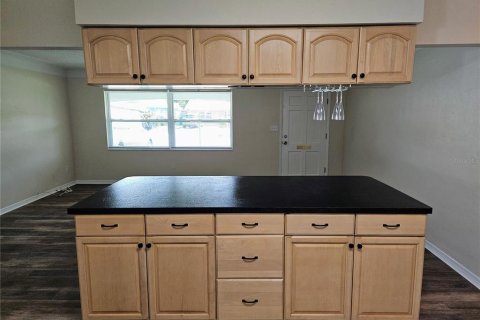 Villa ou maison à louer à Kenneth City, Floride: 2 chambres, 89.19 m2 № 2413727 - photo 8