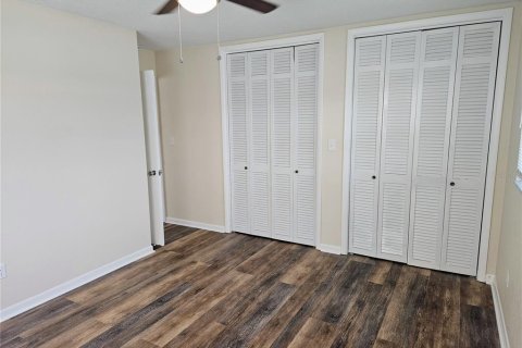 Villa ou maison à louer à Kenneth City, Floride: 2 chambres, 89.19 m2 № 2413727 - photo 12