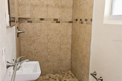Villa ou maison à louer à Kenneth City, Floride: 2 chambres, 89.19 m2 № 2413727 - photo 14