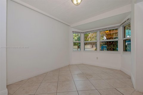 House in Dania Beach, Florida 3 bedrooms № 1582699 - photo 8