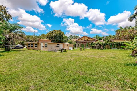 House in Dania Beach, Florida 3 bedrooms № 1582699 - photo 26
