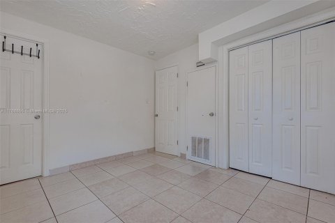 House in Dania Beach, Florida 3 bedrooms № 1582699 - photo 15