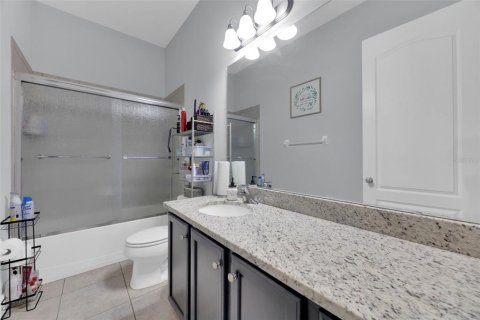 Купить виллу или дом в Ривервью, Флорида 9 комнат, 212.47м2, № 2148634 - фото 24