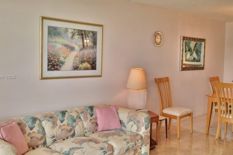 Copropriété à vendre à Hallandale Beach, Floride: 2 chambres, 85.84 m2 № 1880165 - photo 18