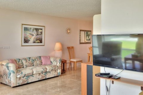 Copropriété à vendre à Hallandale Beach, Floride: 2 chambres, 85.84 m2 № 1880165 - photo 21