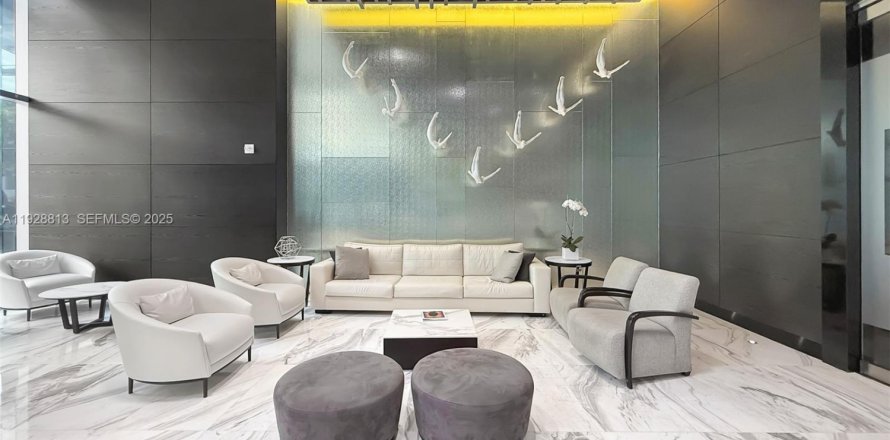 Кондоминиум с 1 спальней в Майами, Флорида № 1987351