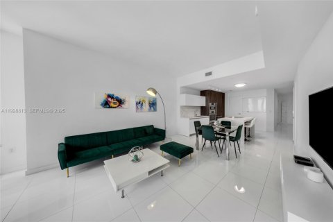 Купить кондоминиум в Майами, Флорида 1 спальня, 94.57м2, № 1987351 - фото 15