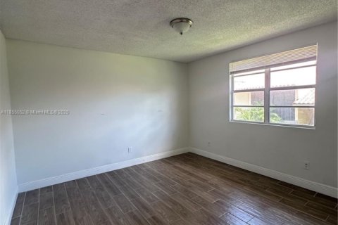 Condo in Pompano Beach, Florida, 1 bedroom  № 1957376 - photo 6