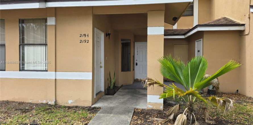 Condominio en Miramar, Florida, 1 dormitorio № 1846114