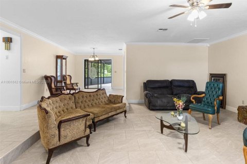 House in Sebring, Florida 4 bedrooms, 188.59 sq.m. № 1746070 - photo 15