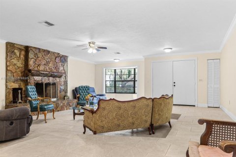 House in Sebring, Florida 4 bedrooms, 188.59 sq.m. № 1746070 - photo 20