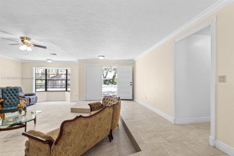 House in Sebring, Florida 4 bedrooms, 188.59 sq.m. № 1746070 - photo 24
