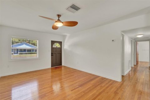 Villa ou maison à louer à Orlando, Floride: 3 chambres, 134.06 m2 № 2157125 - photo 3