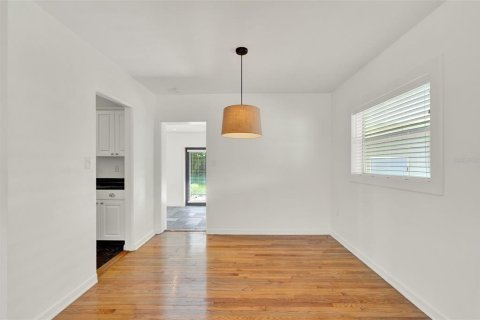Villa ou maison à louer à Orlando, Floride: 3 chambres, 134.06 m2 № 2157125 - photo 4