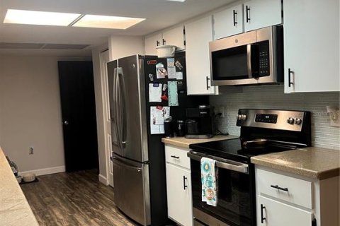House in Port Charlotte, Florida 3 bedrooms, 138.98 sq.m. № 1911426 - photo 29