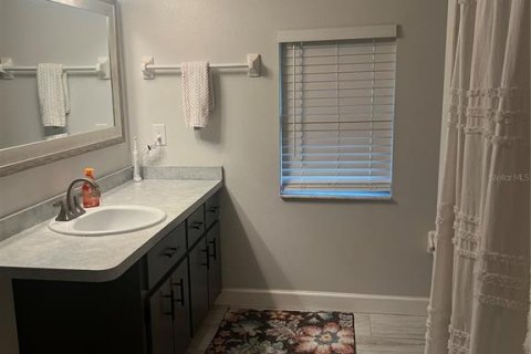 House in Port Charlotte, Florida 3 bedrooms, 138.98 sq.m. № 1911426 - photo 16