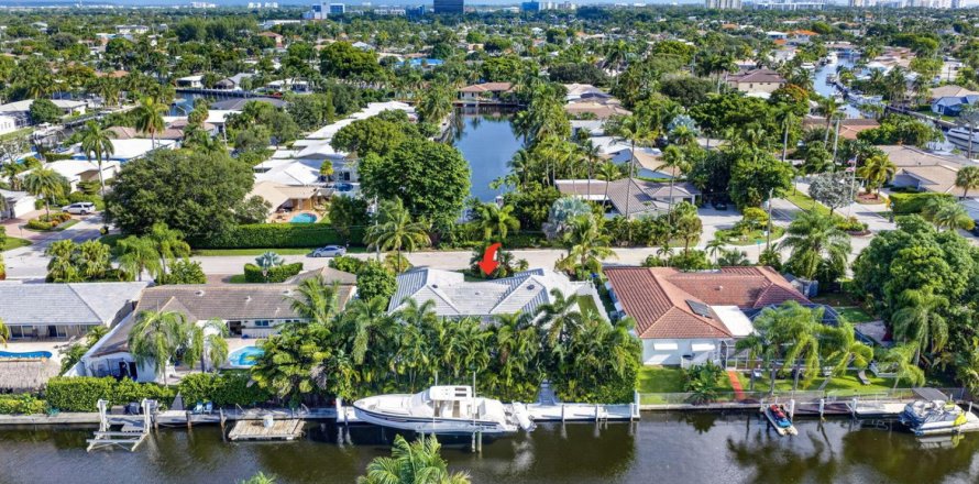 House in Fort Lauderdale, Florida 3 bedrooms, 171.87 sq.m. № 2378802