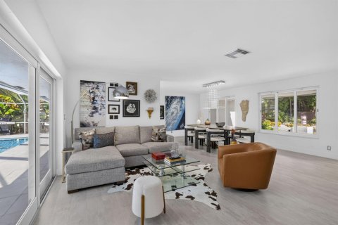 House in Fort Lauderdale, Florida 3 bedrooms, 171.87 sq.m. № 2378802 - photo 5