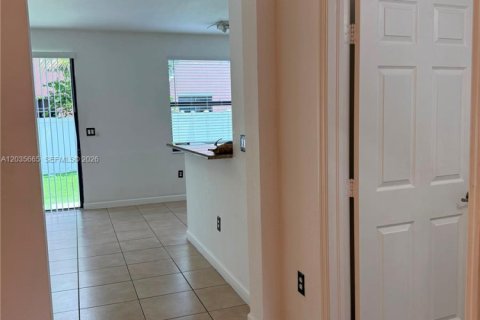 Touwnhouse à louer à Hialeah, Floride: 4 chambres, 172.98 m2 № 2084232 - photo 19