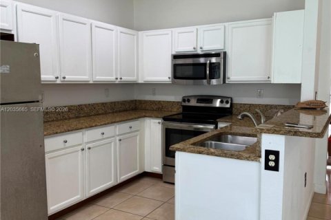 Touwnhouse à louer à Hialeah, Floride: 4 chambres, 172.98 m2 № 2084232 - photo 20
