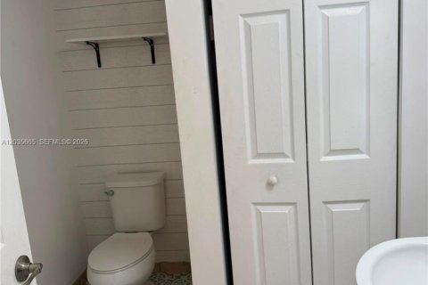 Touwnhouse à louer à Hialeah, Floride: 4 chambres, 172.98 m2 № 2084232 - photo 24