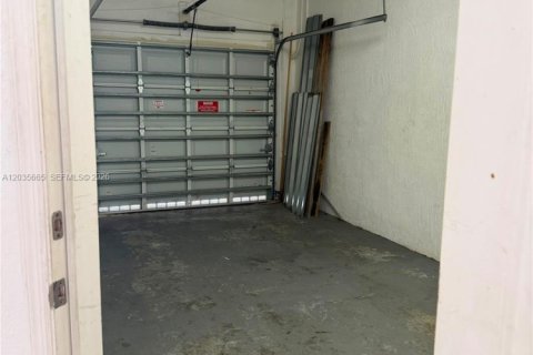 Touwnhouse à louer à Hialeah, Floride: 4 chambres, 172.98 m2 № 2084232 - photo 28