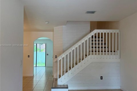 Touwnhouse à louer à Hialeah, Floride: 4 chambres, 172.98 m2 № 2084232 - photo 17