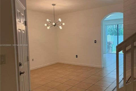 Touwnhouse à louer à Hialeah, Floride: 4 chambres, 172.98 m2 № 2084232 - photo 21