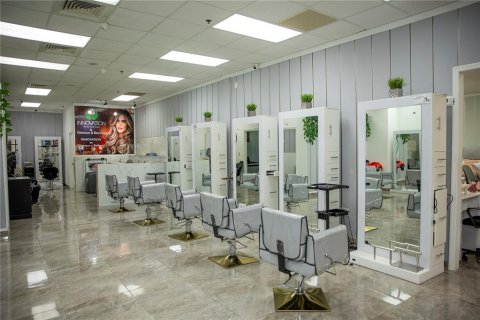 Immobilier commercial à vendre à Kissimmee, Floride: 167.22 m2 № 2402825 - photo 6